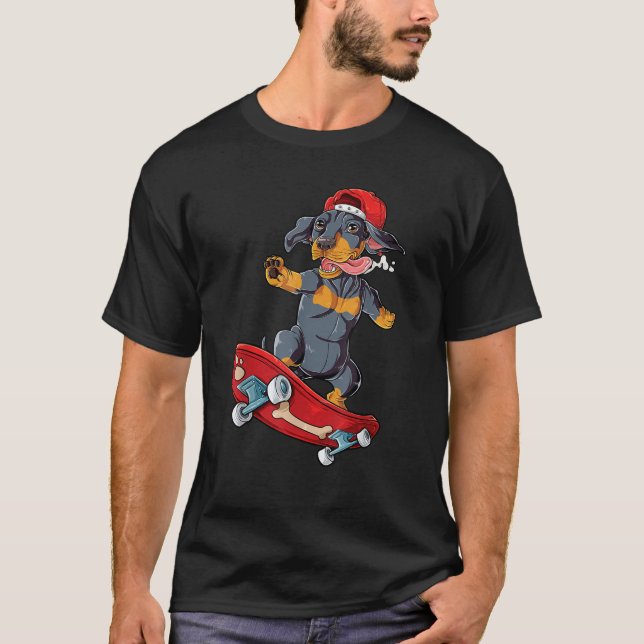 Dachshund Skateboard  Wiener Dog Funny Skateboardi T-Shirt (Front)