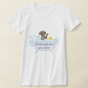 DACHSHUND TAKING BUBBLE BATH T-SHIRT