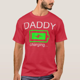 Daddy Battery Charging Funny Parent Graphic Novelt T-Shirt