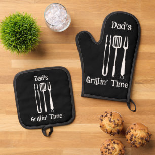 Dad's Grillin' Time   Backyard Barbecue Oven Mitt & Pot Holder Set