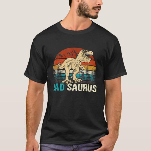 Dadsaurus T Rex Dinosaur Funny Dad Saurus Family M T-Shirt (Front)