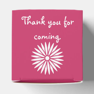 Daisies and Butterflies in Raspberry Favour Box