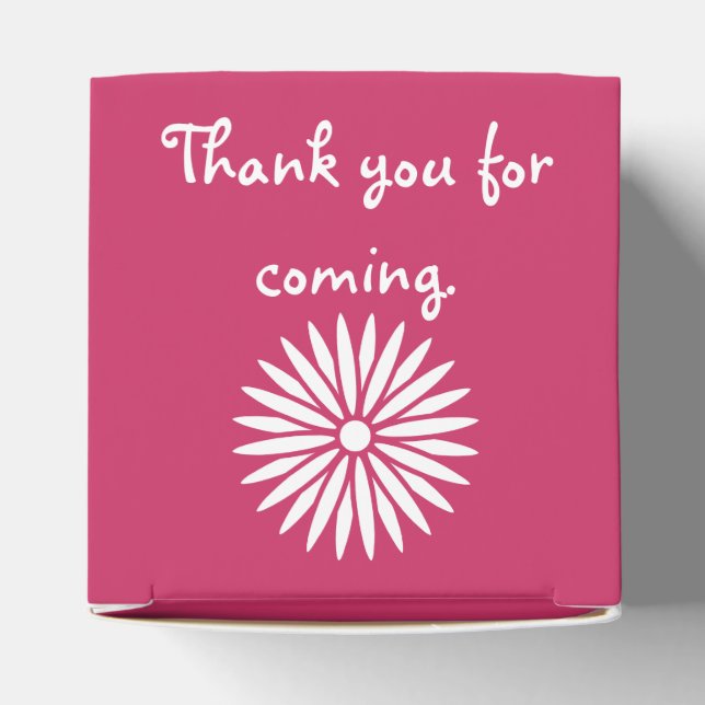 Daisies and Butterflies in Raspberry Favour Box (Top)