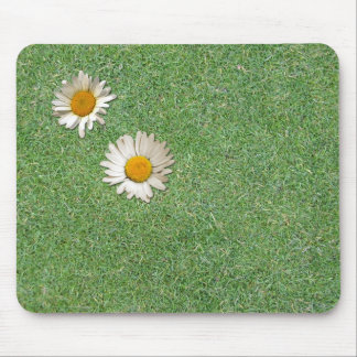 Daisies in the Grass Mouse Mat