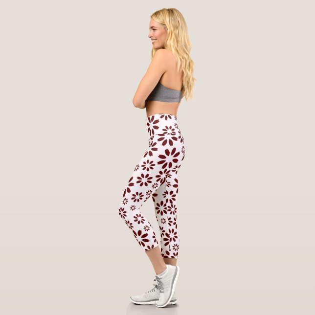 Daisies Simple Stylish Women's  Capri Leggings (Left)
