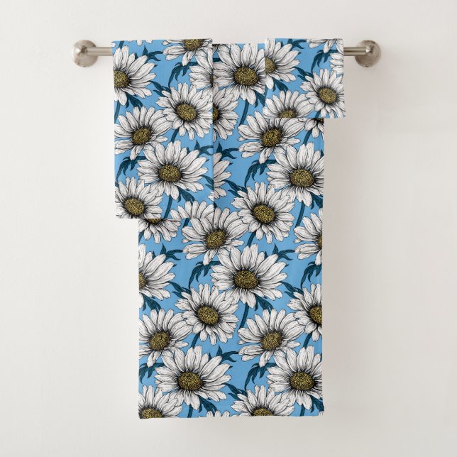 Daisies, wild flowers on blue bath towel set (Insitu)