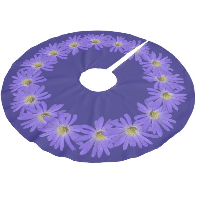Daisy Christmas Tree Purple Daisy Tree Skirt (Angled)