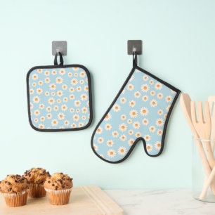Daisy Floral Apron – Botanical Kitchen Essentials  Oven Mitt & Pot Holder Set