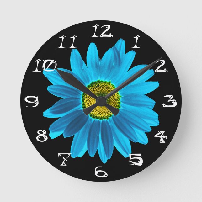 Daisy Flower with Blue Petals Round Clock (Front)