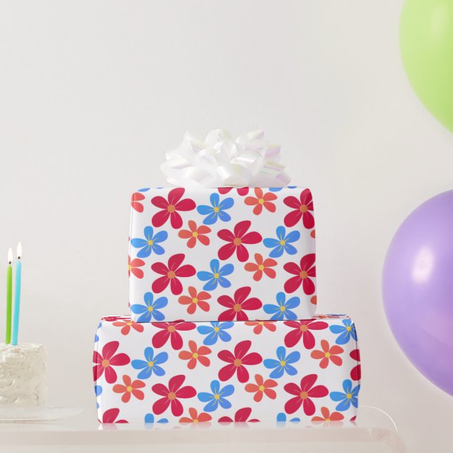 Daisy Flowers On White  Wrapping Paper (Party Gifts)