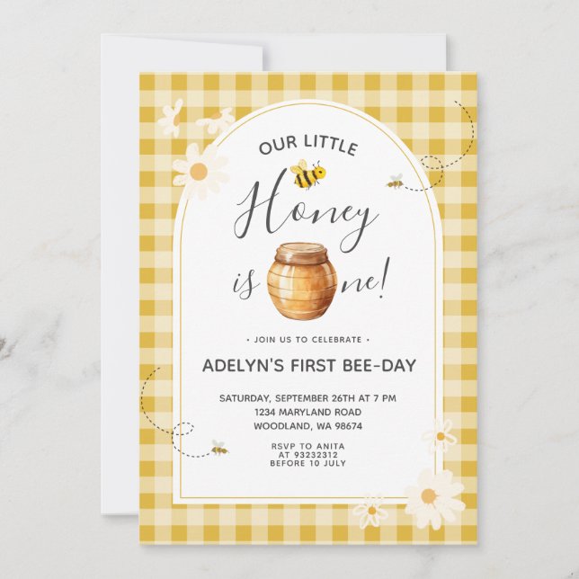Daisy Gingham Honey Bee 1st Birthday Invitation (Front)