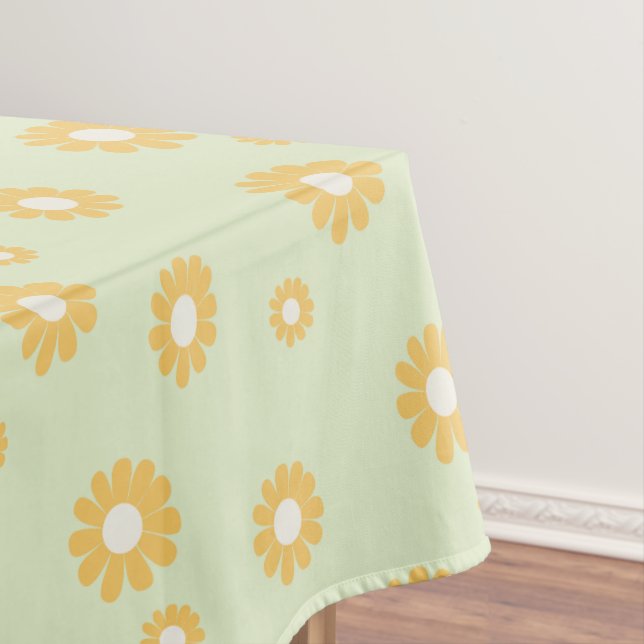 Daisy Green Tablecloth (In Situ)