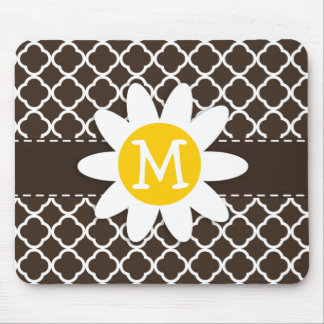 Daisy on Bistre Brown Quatrefoil Mouse Mat