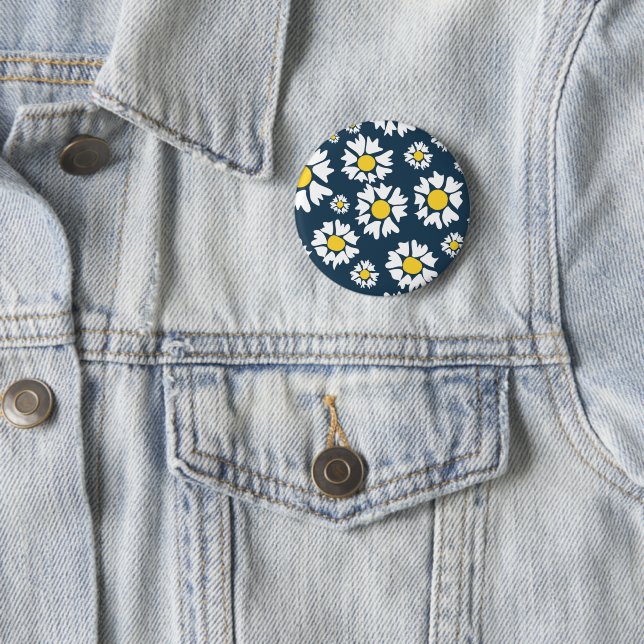 Daisy Pattern, Floral Pattern, White Daisies 6 Cm Round Badge (In Situ)