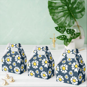 Daisy Pattern, Floral Pattern, White Daisies Favour Box