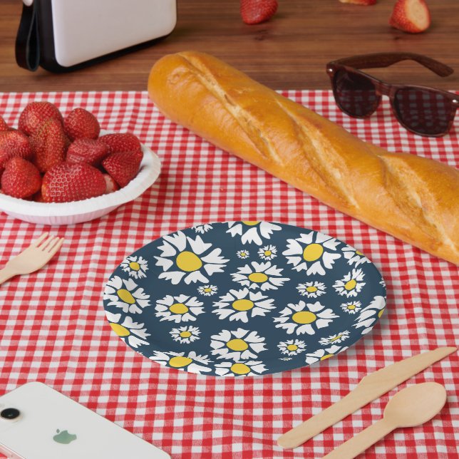 Daisy Pattern, Floral Pattern, White Daisies Paper Plate (Picnic)