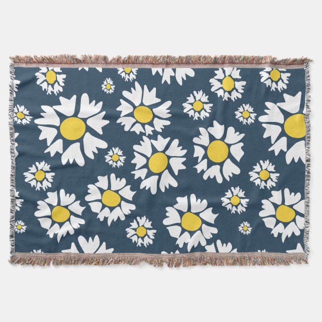 Daisy Pattern, Floral Pattern, White Daisies Throw Blanket (Front)