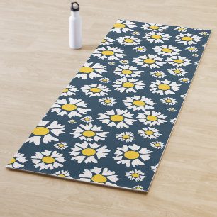 Daisy Pattern, Floral Pattern, White Daisies Yoga Mat
