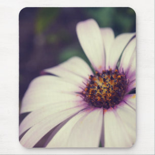 Daisy print. mouse mat