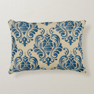 Damascus seamless pattern of floral ornament on be decorative cushion
