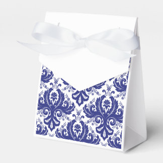 Damask pattern favour box