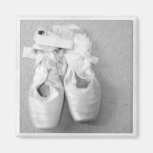 Dancers En Pointe Refrigerator Magnet