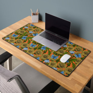 Dandelion medow desk mat