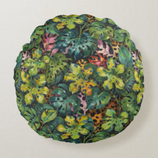 Dangerous Predator in the Tropics Round Cushion