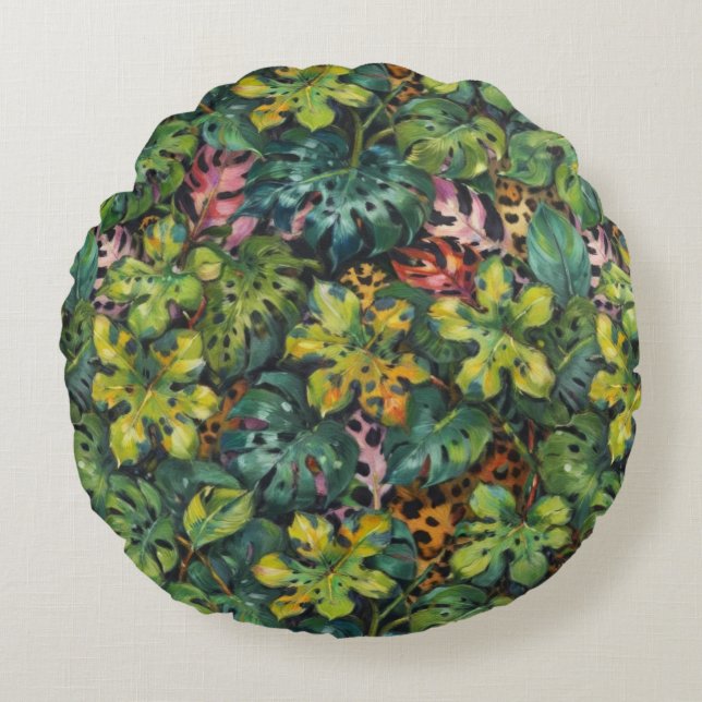 Dangerous Predator in the Tropics Round Cushion (Front)