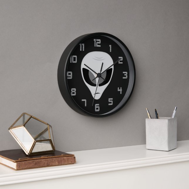 Dark Alien Clock (Office)