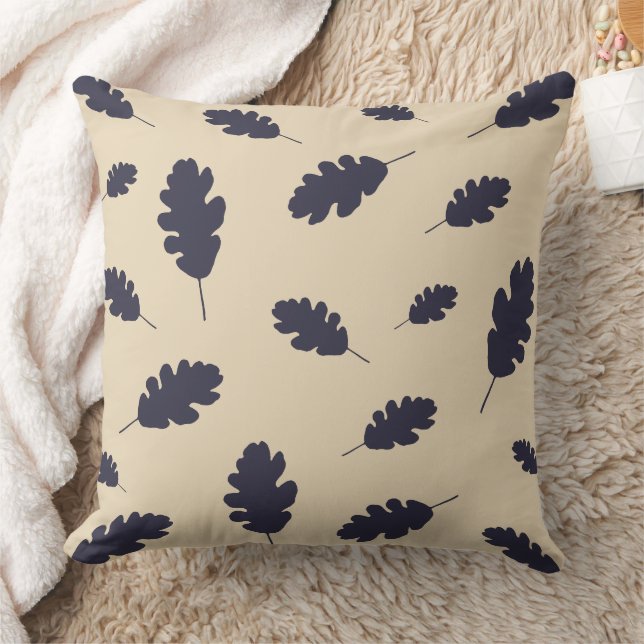 Dark blue oak leaves pattern on beige background cushion (Blanket)