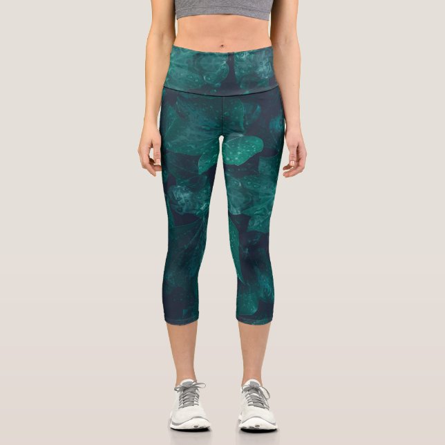Dark emerald green ivy leaves water drops capri leggings (Front)