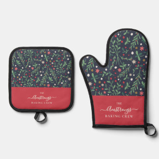 Dark Rustic Star Family Christmas Baking Crew Oven Mitt & Pot Holder Set