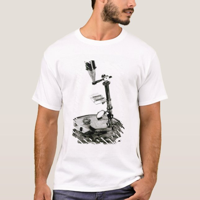 Darwin's microscope T-Shirt (Front)