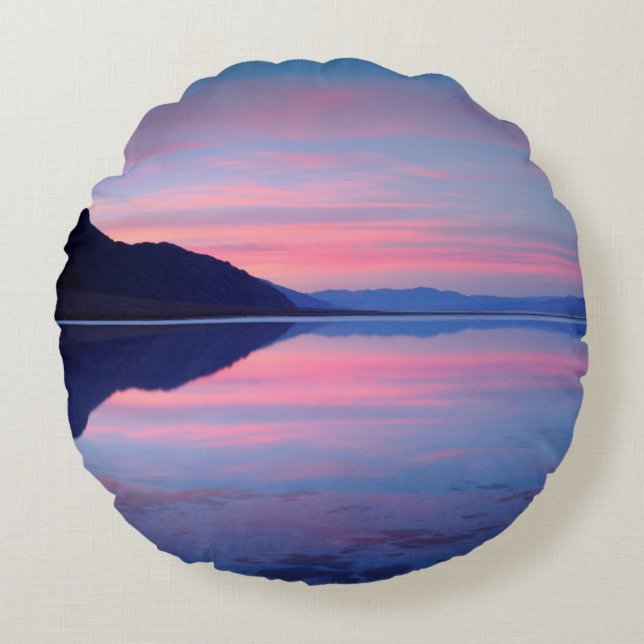 Death Valley National Park. Badwater at dawn Round Cushion (Front)