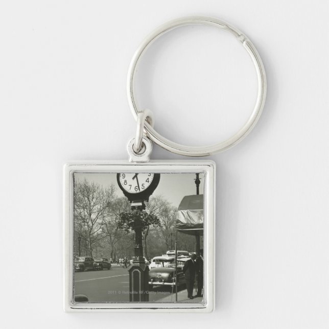 Decorative street clock two background people key ring (Front)
