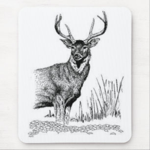 Deer standing mouse mat