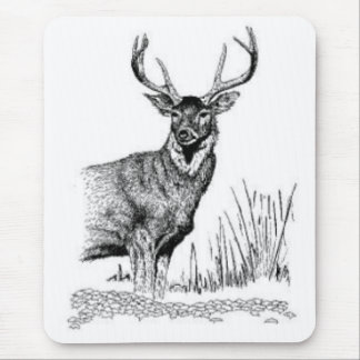 Deer standing mouse mat