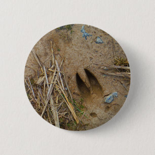 deer track 6 cm round badge