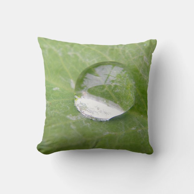 Dekokissen  Wassertropfen auf grünem Blatt Cushion (Front)