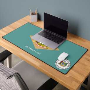 Delaware flag-Emblem Desk Mat