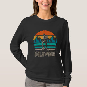 Delaware Vintage Retro Mountains Adventure Hiking T-Shirt