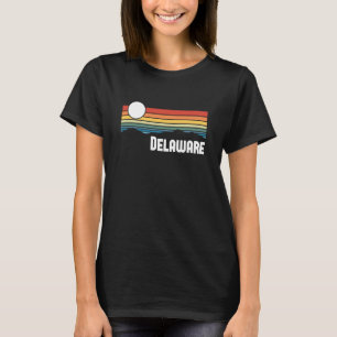 Delaware Vintage Sunset 80s Retro Summer State USA T-Shirt