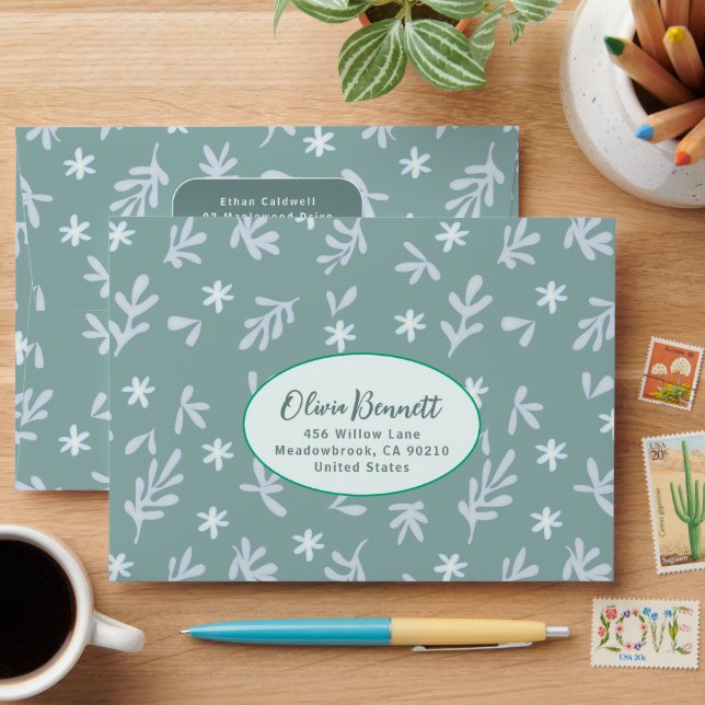 Delicate Charm Floral Envelope (Desk)