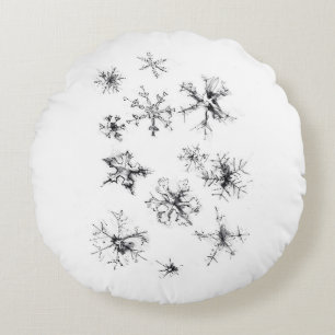 Delicate Falling Snowflakes Round Cushion