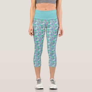 Delicate wildflower print in turquoise capri leggings