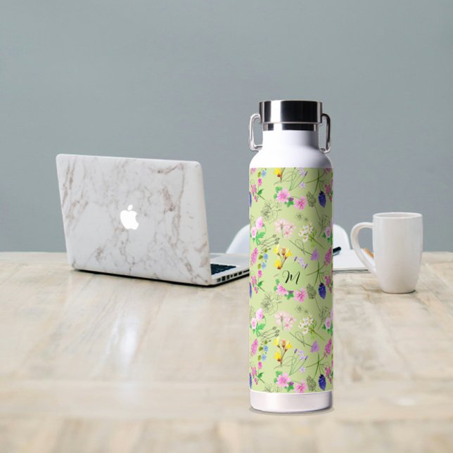 Delicate wildflowers in light green. Custom. Water Bottle (Delicate wildflowers in light green. Custom. Water Bottle
)