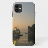 Delightful sunset in Halong Bay Vietnam Case-Mate