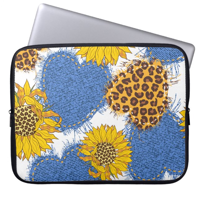 Denim hearts made of fabric with torn edges and le laptop sleeve (Front)