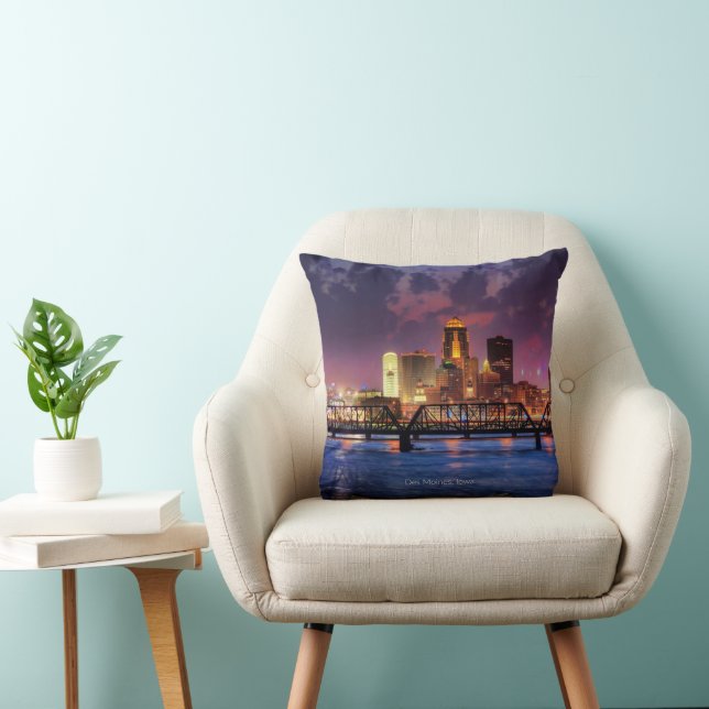 Des Moines, Iowa cityscape Cushion (Chair)